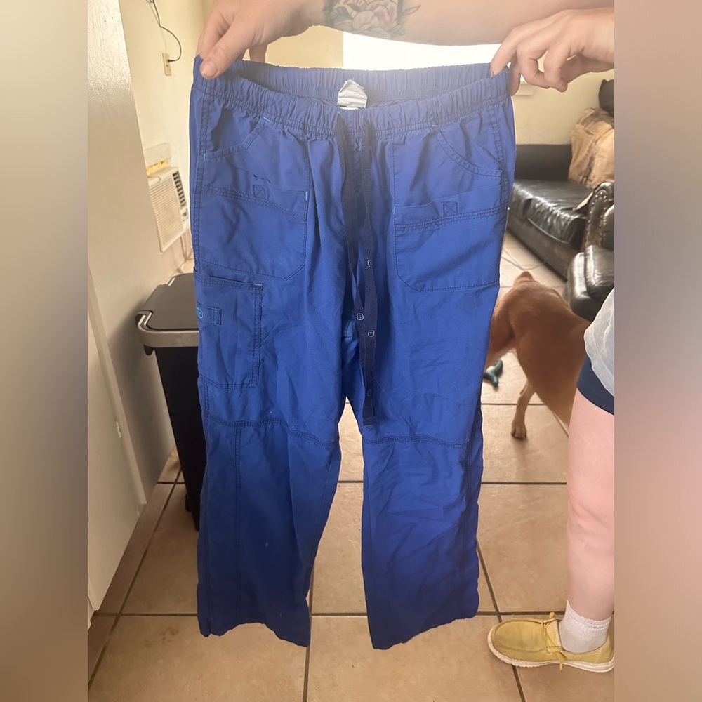 Women’s scrubs